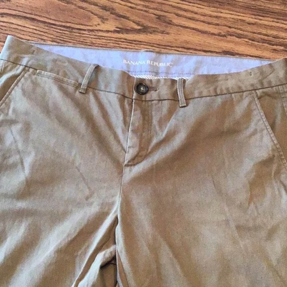 Banana Republic  Weekend Chino